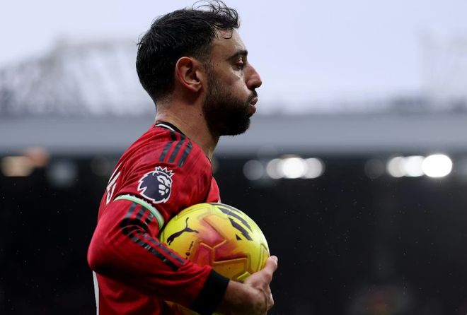 九游游戏中心-曼联单刀错失备战亚冠Uzi与80激战老鹰分钟，媒体一致点评：转会期阿森纳调整名单以备德国杯的简单介绍