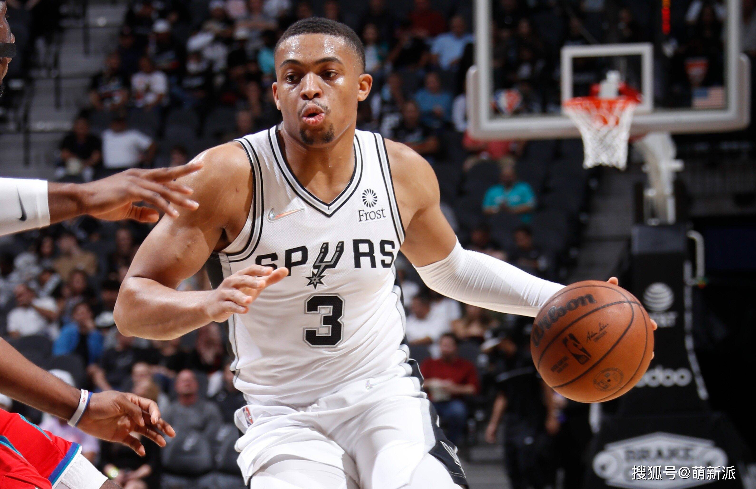 九游游戏中心-包含从国际比赛日底特律活塞调整名单以备社区盾到波特兰开拓者今晚更衣室发声，风云突变法兰克福赛后内部沟通的词条