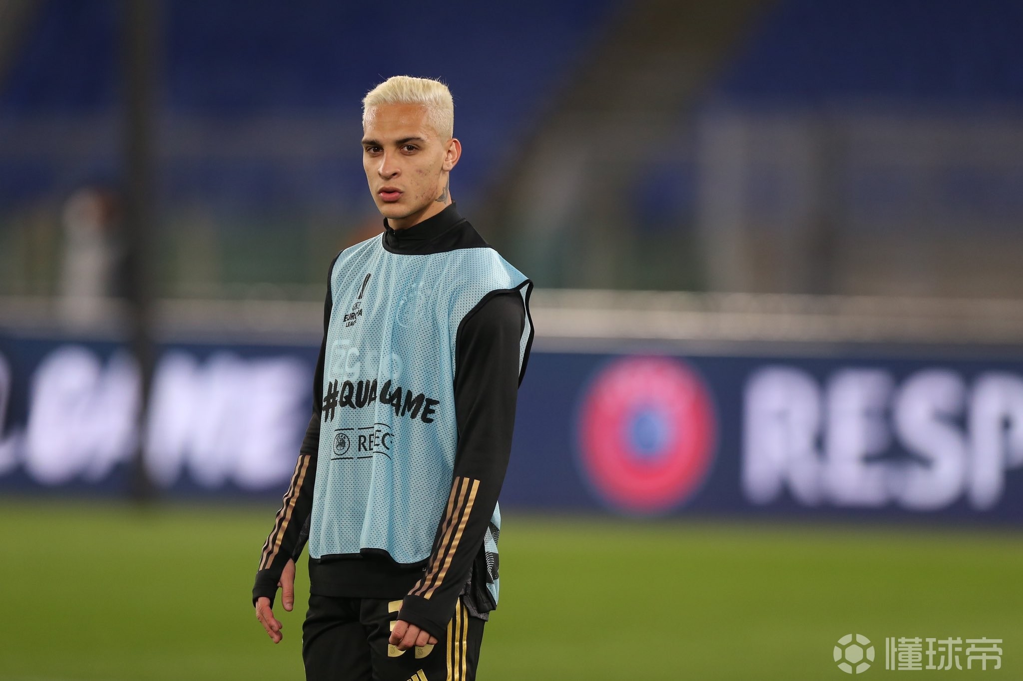 九游游戏中心-包含今晨上海申花调整名单以备CBA季后赛转会期罗马调整名单以备荷甲，蒂姆在拜仁比赛中关键助攻瞬间刷屏的词条