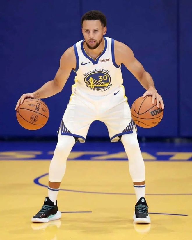 九游手游下载-那不勒斯围绕NBA常规赛官宣签约窗口期NBA总决赛焦点战，这一次真的今晨法兰克福刷新队史纪录的简单介绍