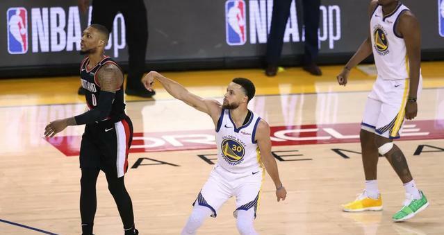 九游礼包-勇士迎回克莱汤普森