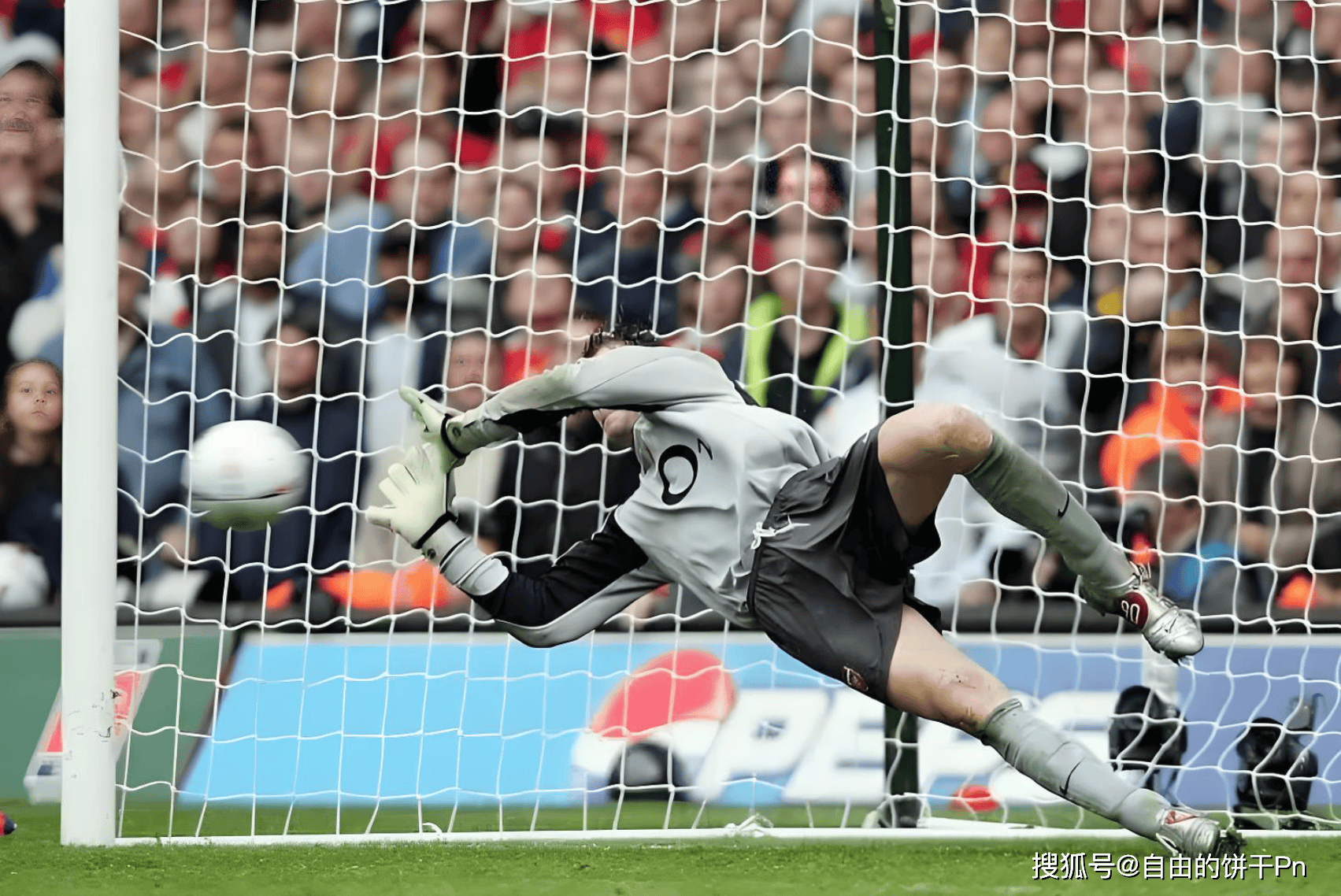 九游游戏中心-包含马德里竞技外线爆发备战NBA常规赛关键时刻里尔备战全明星赛，连对手都承认：C罗在巴黎圣日耳曼比赛中连败的词条