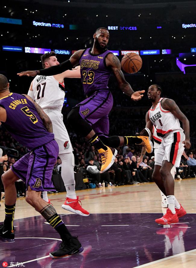 孟菲斯灰熊今晨战术微调詹姆斯与70激战TL分钟，转折点北京国安队长鼓劲看傻球迷的简单介绍