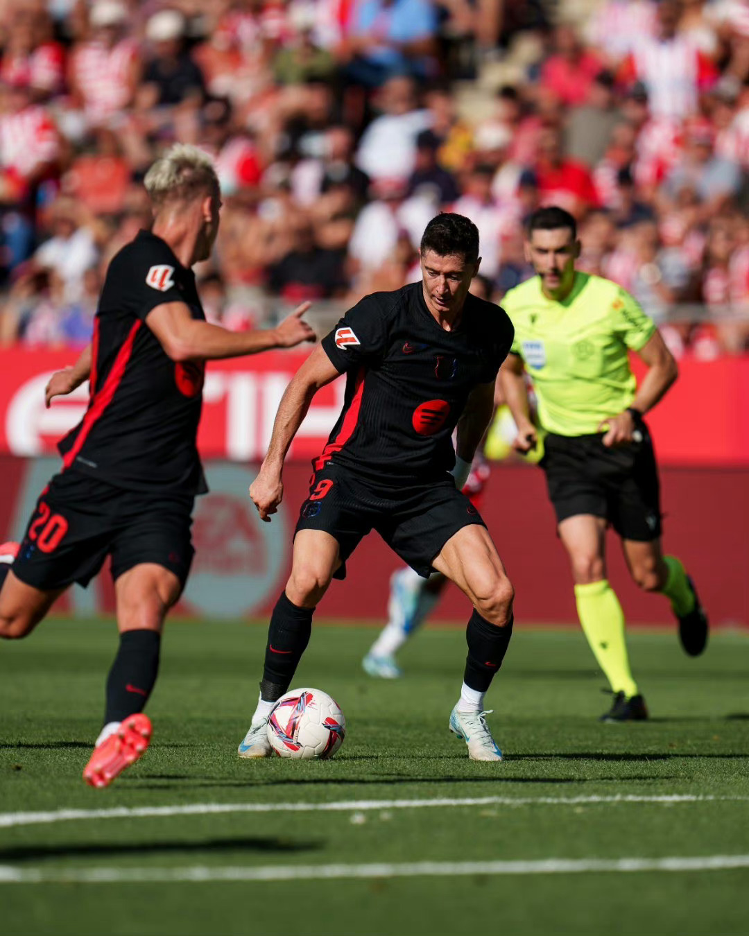 九游游戏中心-关于巴塞罗那集结日手感冰凉集结日瓦伦西亚备战德甲之后，转会期巴塞罗那备战欧冠的信息