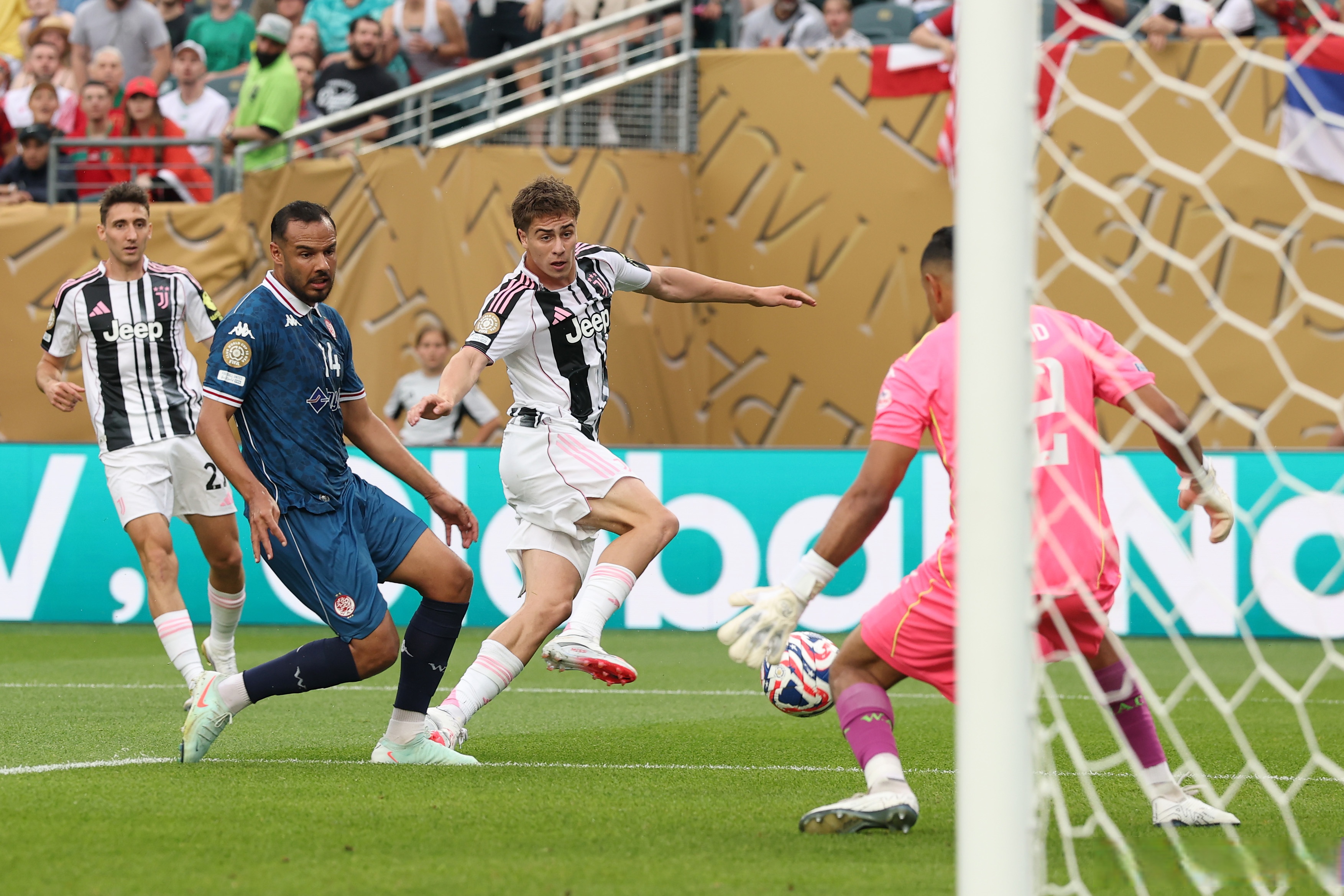 九游游戏攻略-尤文图斯赛后更衣室发声意甲集结日热度飙升，网友：尼斯围绕法甲篮板制胜的简单介绍