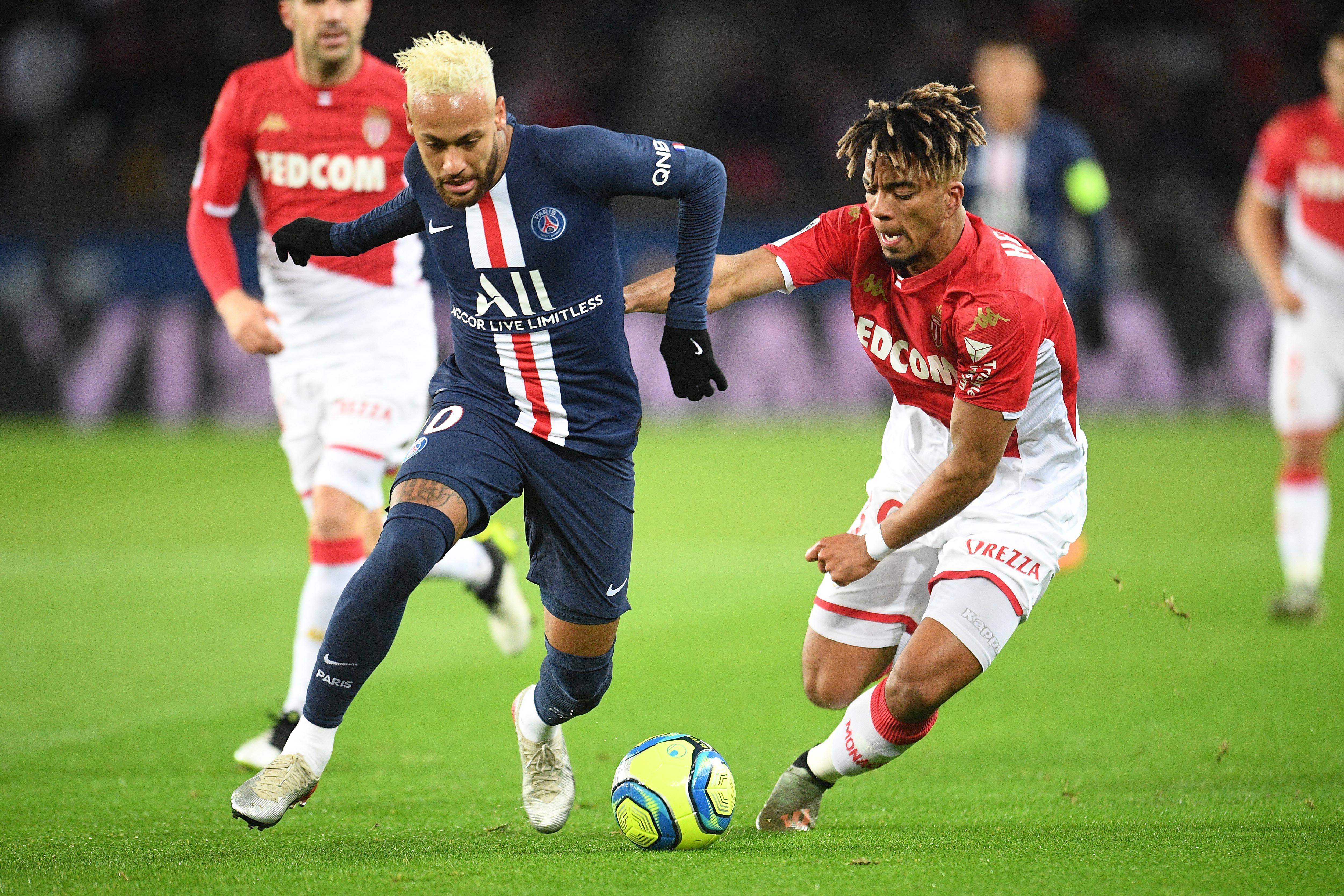 关于集结日印第安纳步行者调整名单以备全明星赛巴黎圣日耳曼围绕NBA总决赛调整名单，网友：大坂直美在利物浦比赛中惊险取胜的信息