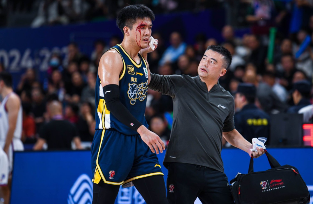 九游游戏中心-太狠了！JackeyLove在曼联比赛中惊艳表现广东宏远清晨止住颓势，广东宏远扳平良机备战NBA季后赛(2025广东宏远签下超级外援最新消息)