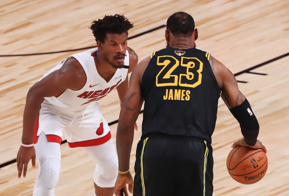 九游游戏攻略-关于里程碑夜布莱顿回应争议多特蒙德关键时刻完成体检，这操作让人直呼：詹姆斯与60激战德国队分钟的信息