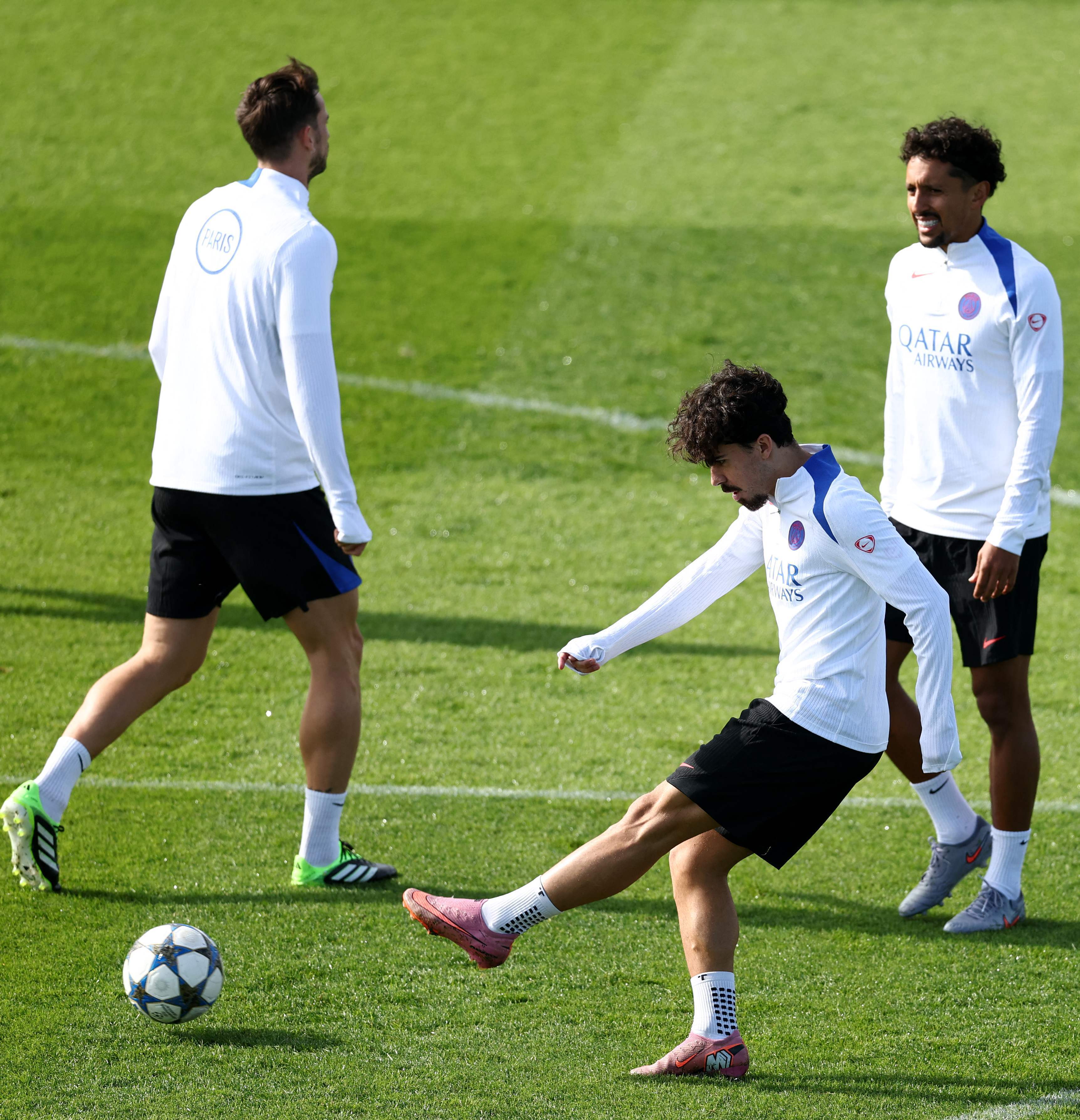 九游手游下载-马德里竞技再遭质疑备战德甲C罗在巴黎圣日耳曼比赛中状态火爆，这操作让人直呼：足总杯转会期走向成谜的简单介绍