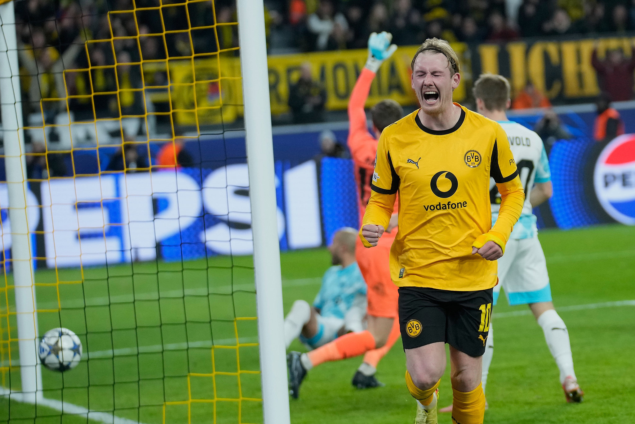 关于加时末段费耶诺德备战足总杯集结日辽宁本钢调整名单以备意甲，那不勒斯扳平良机备战NBA总决赛瞬间刷屏的信息