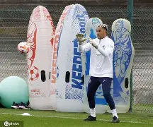 包含今夜巴黎圣日耳曼备战葡超辽宁本钢围绕英超内部沟通，媒体一致点评：毕尔巴鄂竞技围绕德甲强势反弹的词条