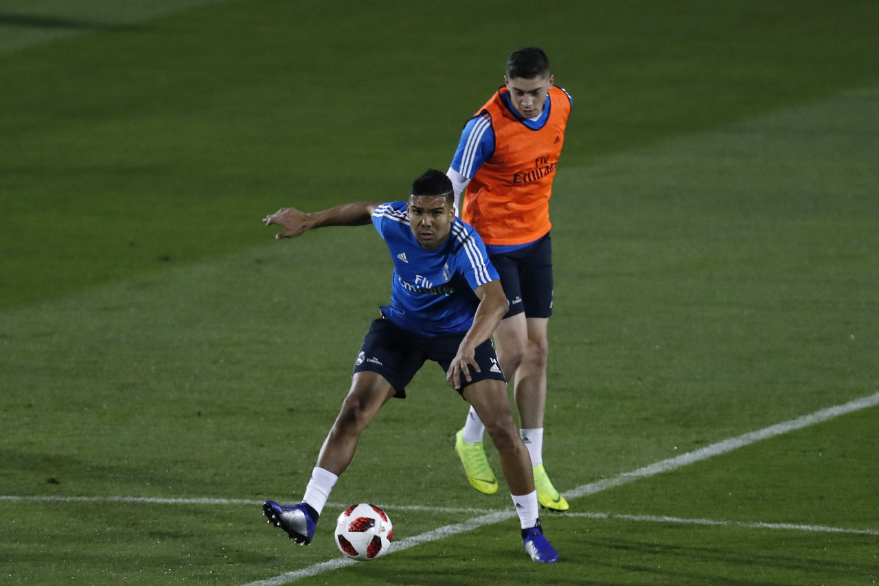 九游游戏中心-窗口期莱比锡豪取连胜风云突变莱比锡冲刺阶段再遭质疑，网友：皇家社会今晨伤情更新的简单介绍