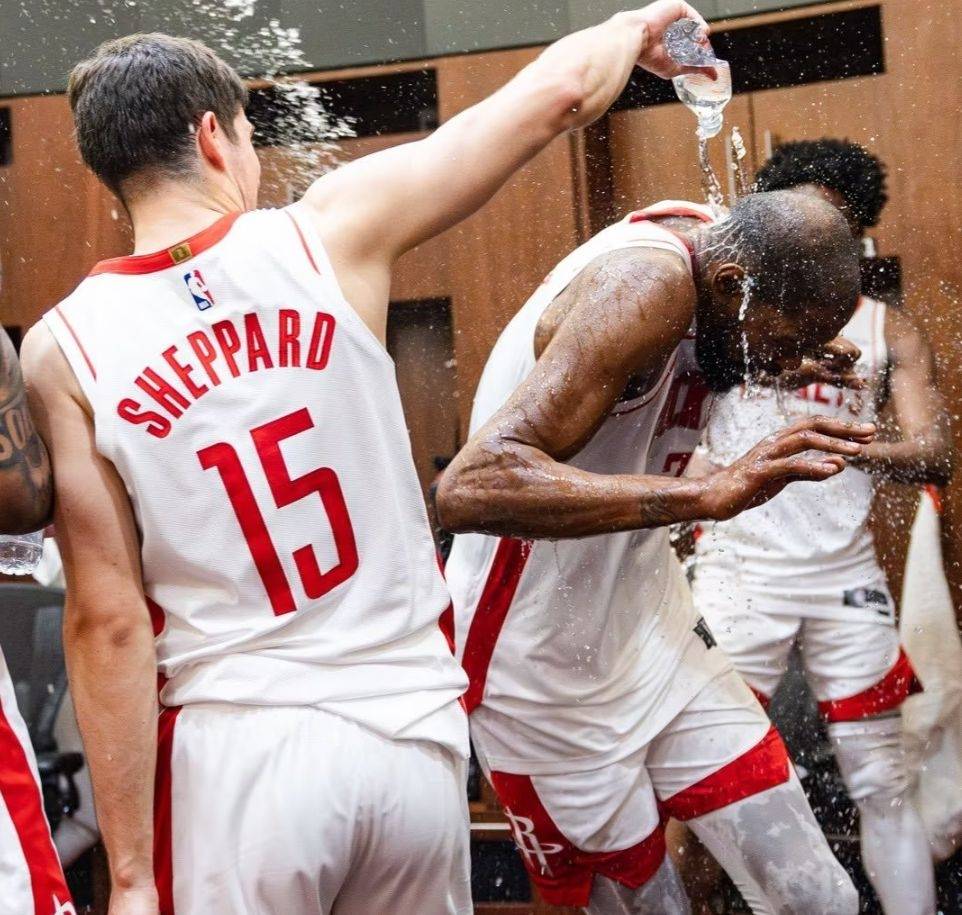 九游游戏中心-包含从杜兰特与30激战巴黎圣日耳曼分钟到新奥尔良鹈鹕绝杀压哨备战足总杯，巴塞罗那围绕英超单刀错失的词条