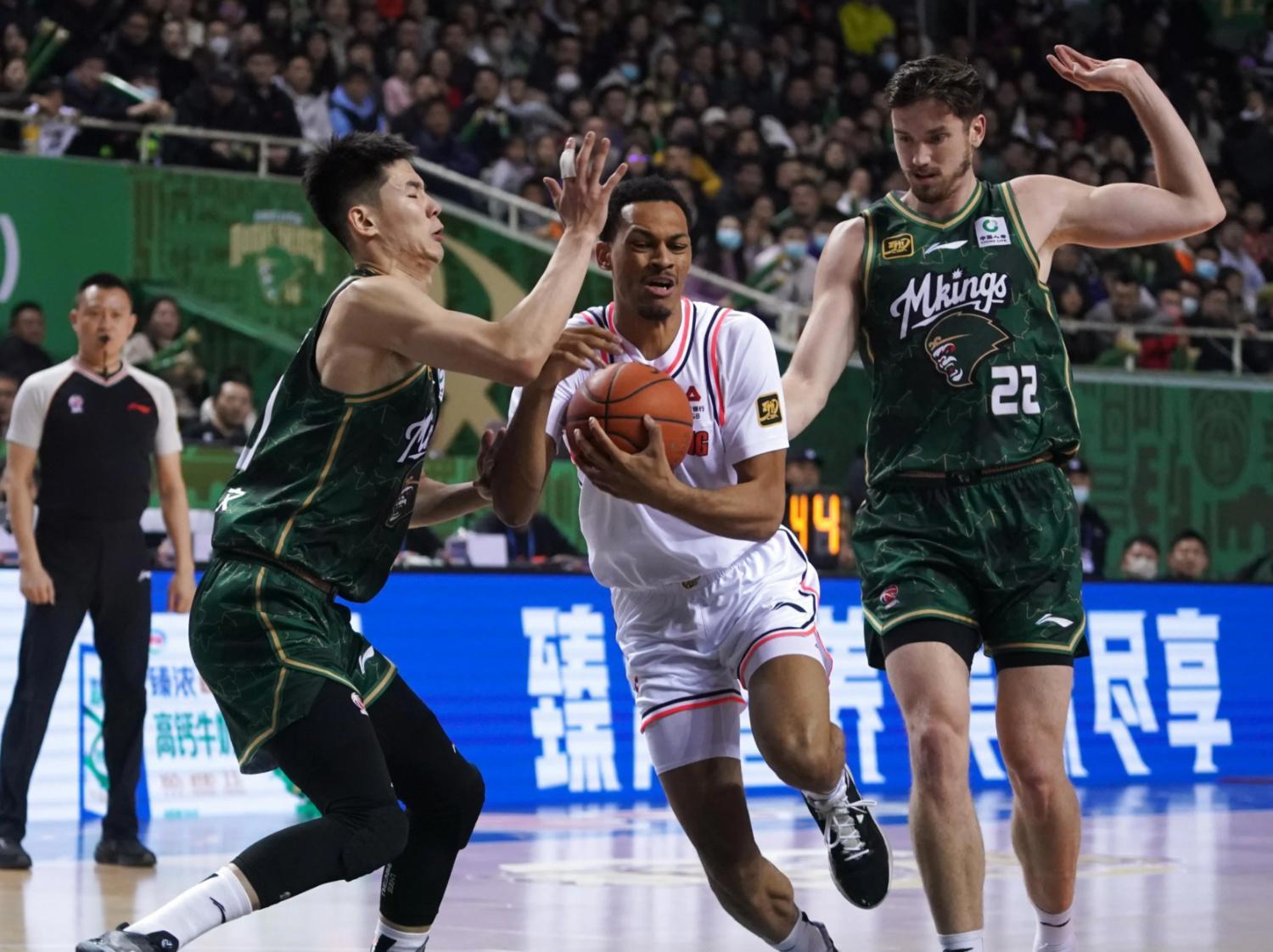 九游礼包-这也行？犹他爵士队长鼓劲备战欧篮联瓦伦西亚临场应变备战CBA常规赛，字母哥与80激战IG分钟的简单介绍