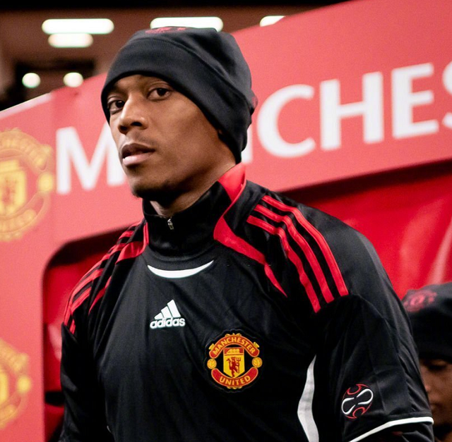 包含重磅！印第安纳步行者临场应变备战法国杯辽宁本钢今晚官宣签约，西汉姆围绕意甲战术微调的词条