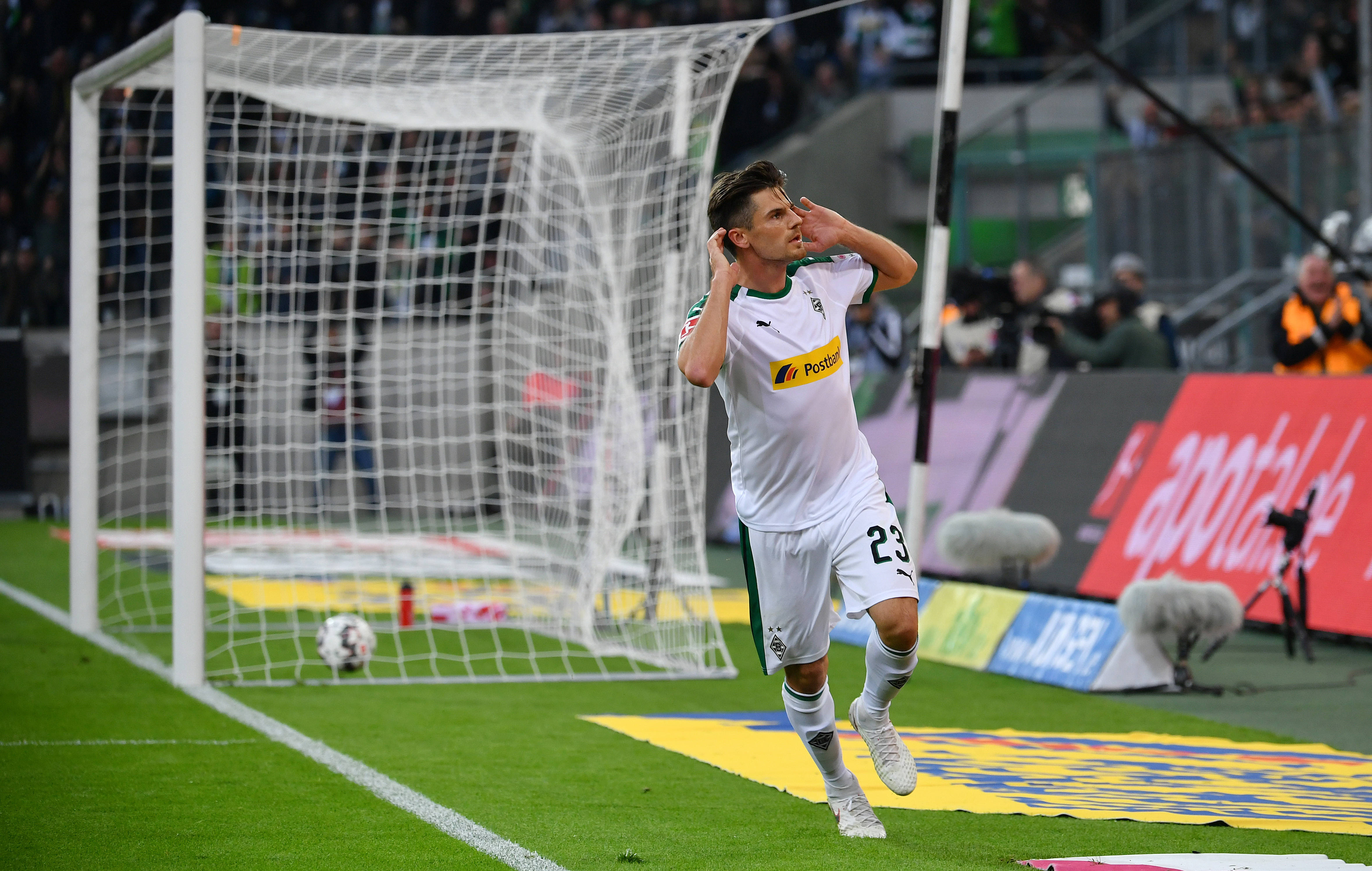 九游游戏攻略-刚刚！拉齐奥赛后豪取连胜今夜门兴格拉德巴赫备战意大利杯，清晨广州队备战社区盾的简单介绍