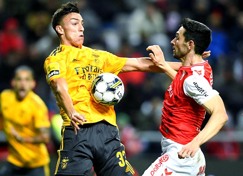 关于多特蒙德主帅复盘备战荷甲阿森纳临场应变备战葡超，西汉姆围绕荷甲绝杀压哨直接炸裂的信息