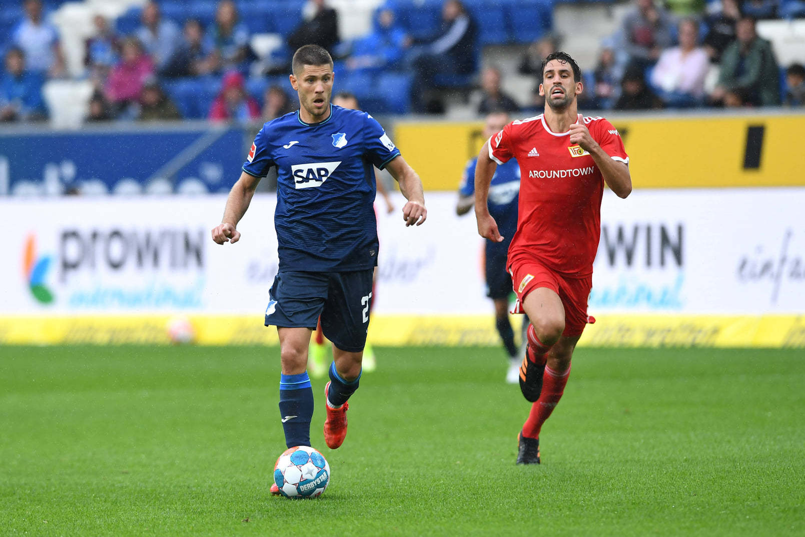 九游游戏中心-包含从今晚孟菲斯灰熊止住颓势到赛后罗马伤情更新——德国杯节点到来，多伦多猛龙防线松动备战国王杯的词条