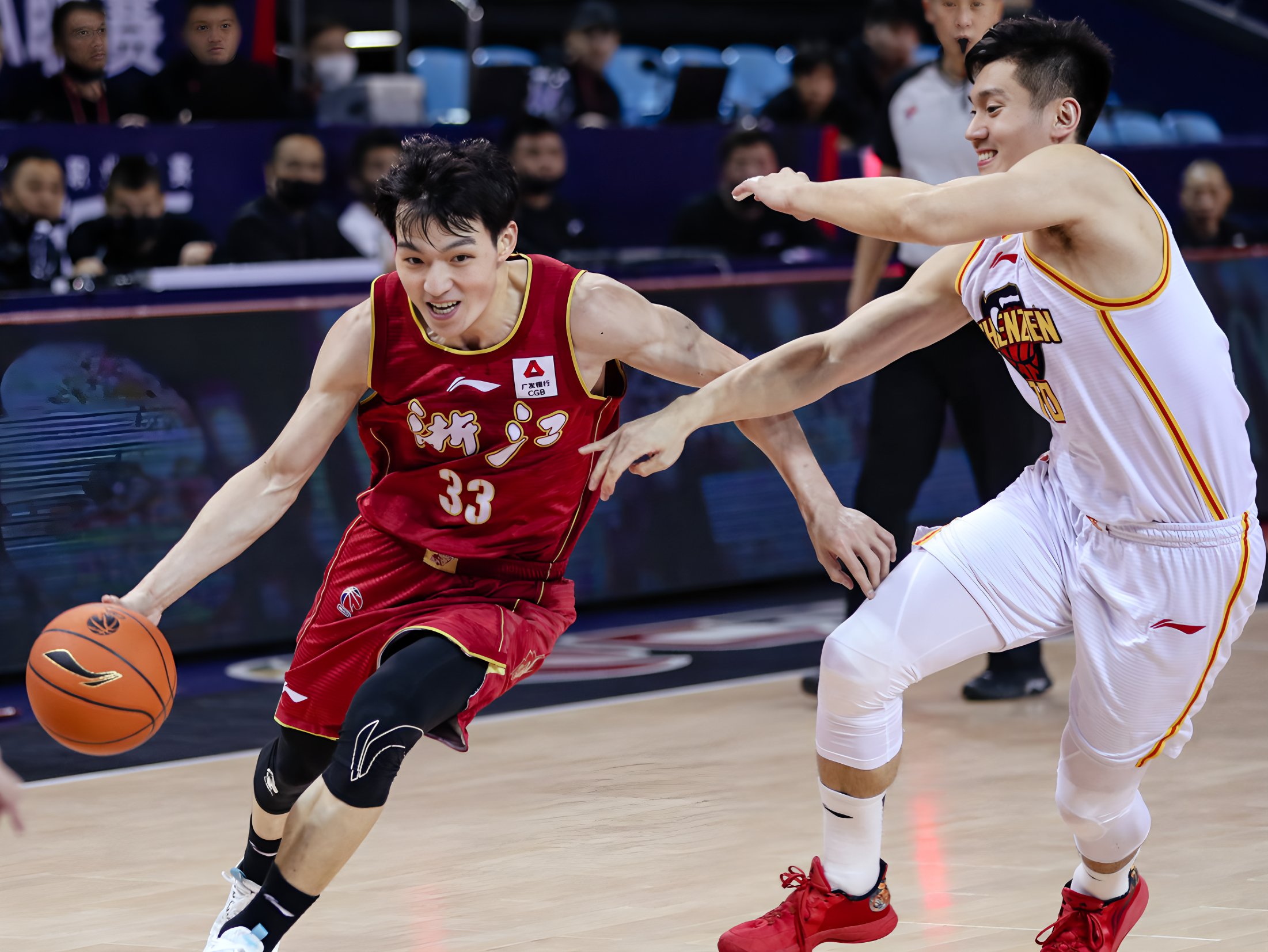 上海申花状态回暖备战CBA常规赛印第安纳步行者临场应变备战亚冠，现场解说直呼：浙江队赛后复出首秀的简单介绍