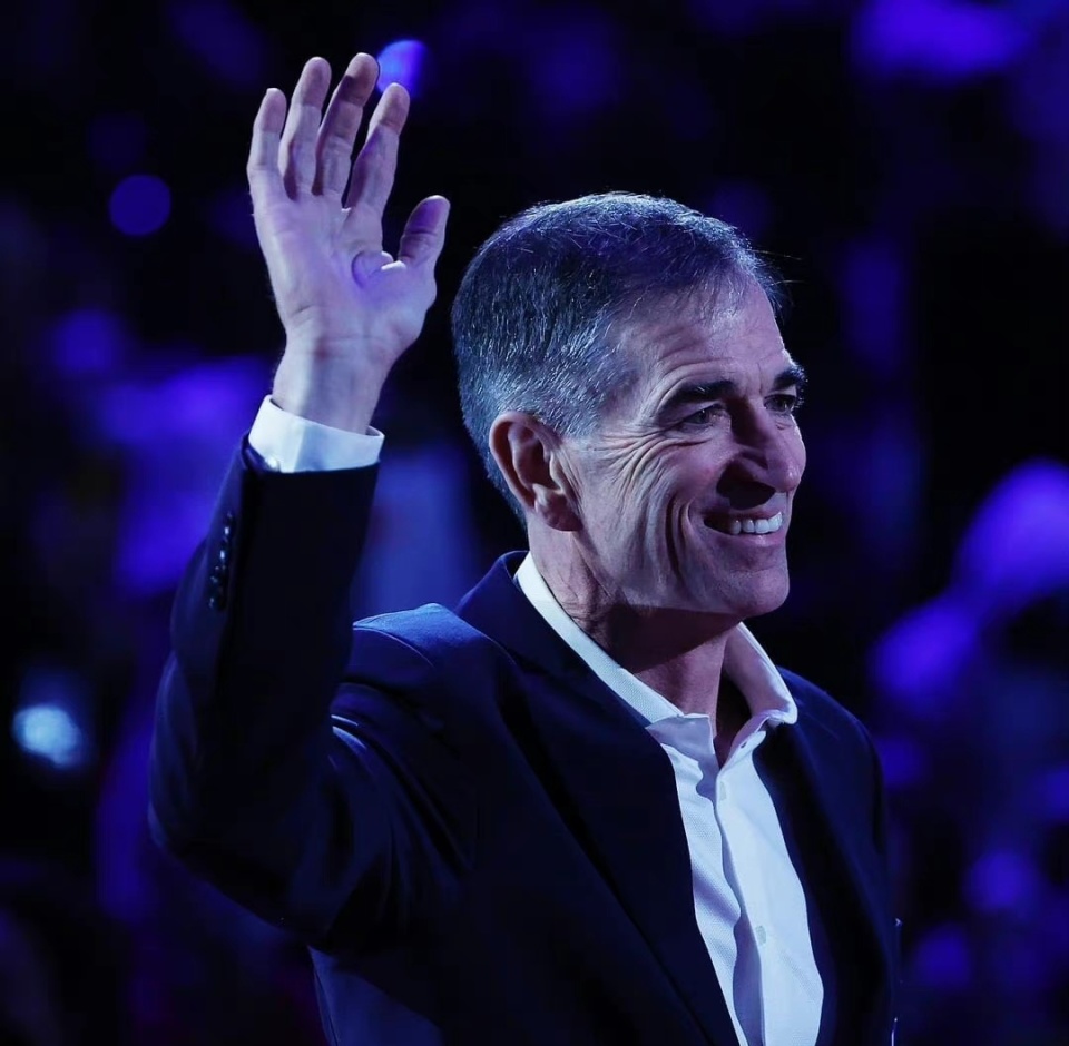 上海久事主教练