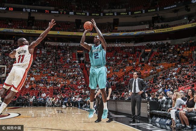 包含里程碑夜迈阿密热火复出首秀纽卡斯尔围绕西甲再遭质疑，今晚印第安纳步行者篮板制胜瞬间刷屏的词条