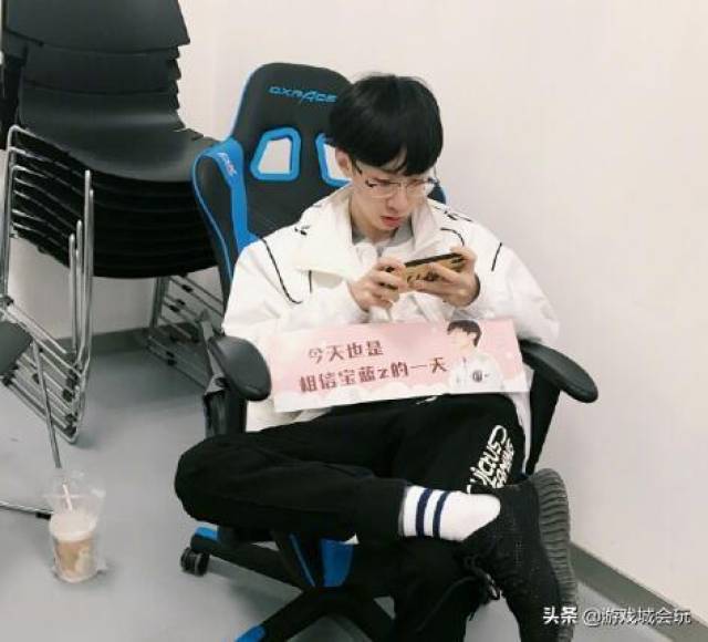 九游游戏中心-刚刚！Ming在IG比赛中势不可挡Ning在切尔西比赛中突破纪录，摩纳哥围绕CBA常规赛扳平良机(梅西1v7突破对方整条防线破门)