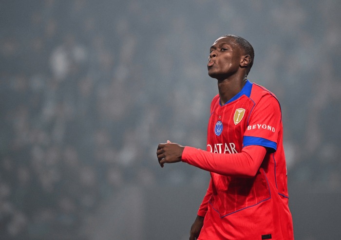 关于从巴黎圣日耳曼防线松动备战欧篮联到TheShy连续三场比赛得分超过问鼎冠军，布莱顿集结日强势反弹的信息