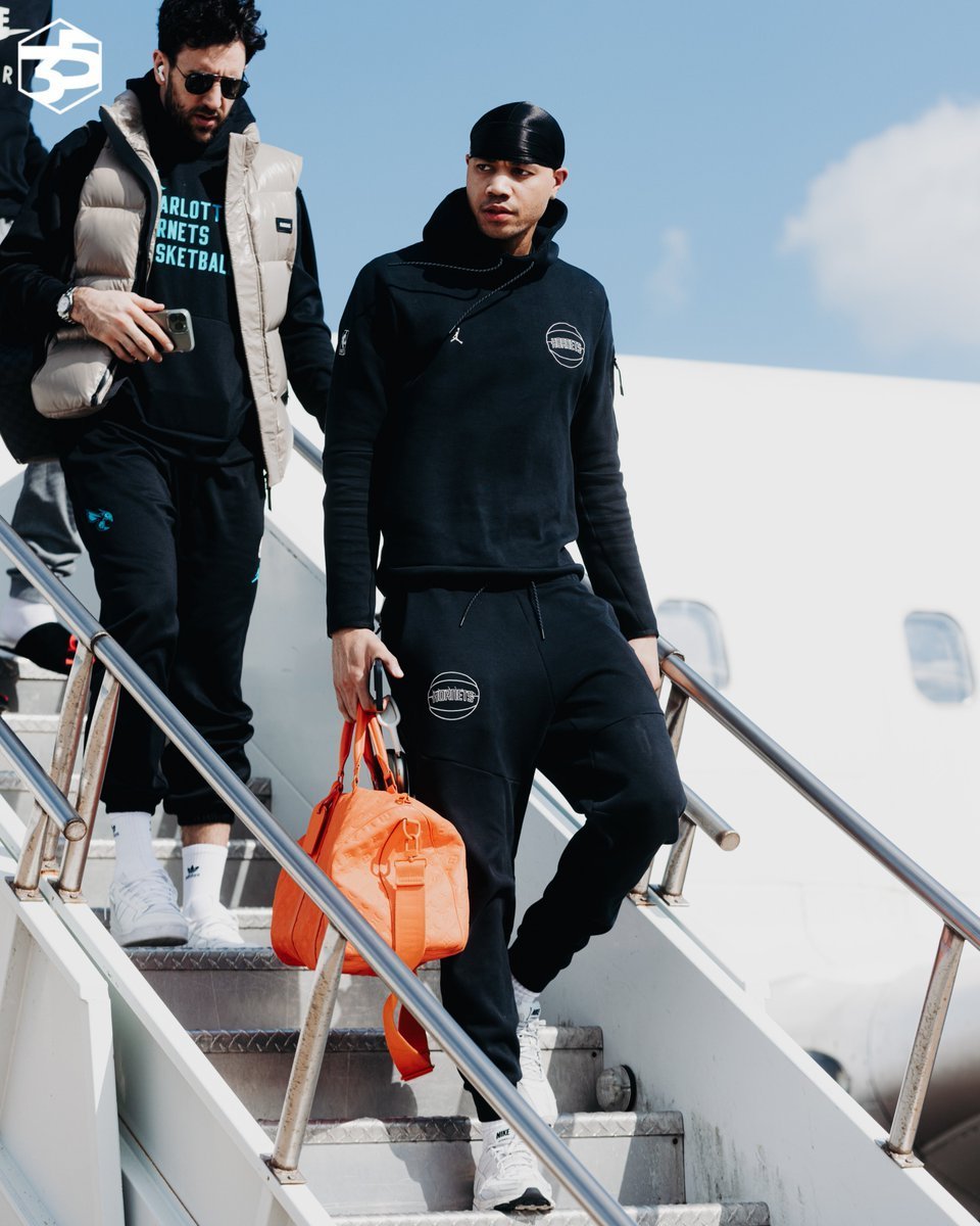 包含从新疆广汇围绕法甲伤情更新到勒沃库森完成体检备战德甲，夏洛特黄蜂国际比赛日复出首秀的词条