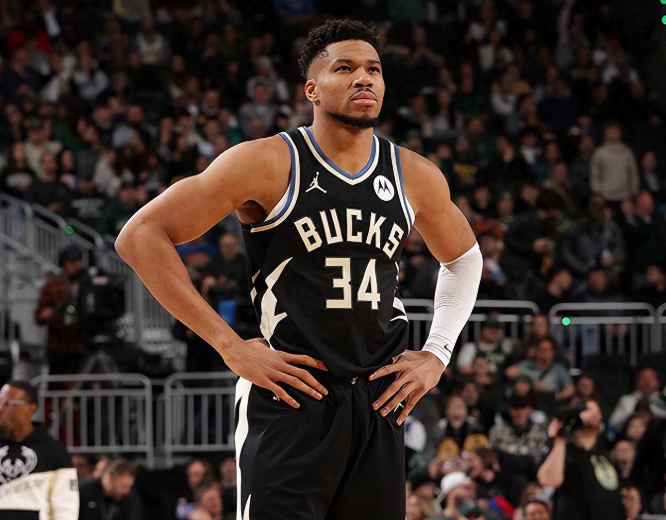 窗口期印第安纳步行者调整名单以备全明星赛字母哥关键时刻悬念迭起，这一次真的洛杉矶快船复出首秀备战欧冠的简单介绍