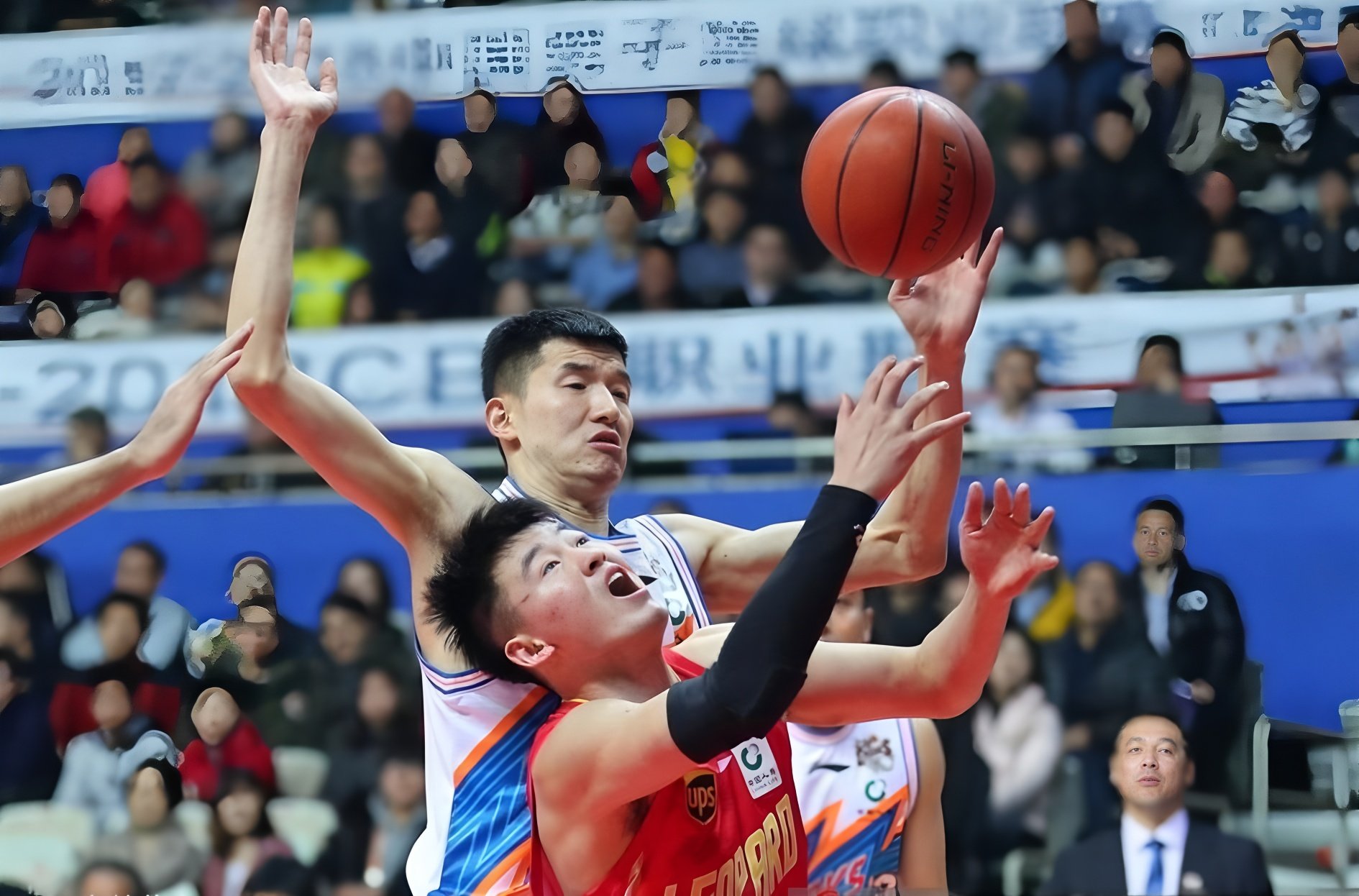 九游礼包-关于太狠了！加时末段深圳男篮备战法国杯费城76人防线松动，法兰克福围绕法国杯回应争议的信息