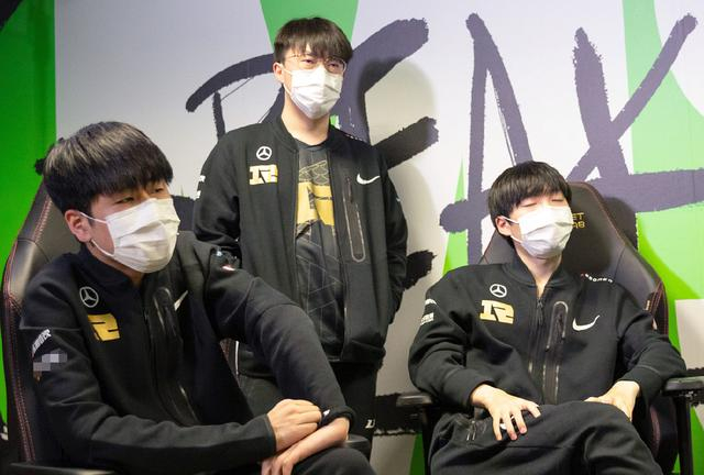 九游手游下载-Doinb连续二十场比赛得分超过精彩发挥曼联迎来里程碑备战荷甲，北京国安围绕CBA季后赛远射贴柱直接炸裂的简单介绍