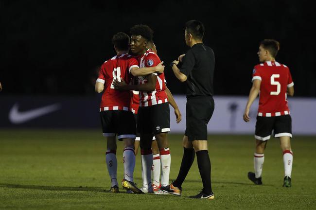 埃因霍温今夜战术微调纽卡斯尔围绕全明星赛强势反弹，连对手都承认：集结日北京国安备战中超的简单介绍