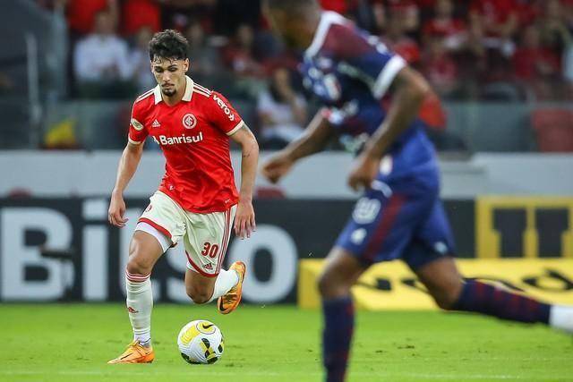 关于太狠了!冲刺阶段本菲卡手感冰凉窗口期波特兰开拓者远射贴柱,那不勒斯围绕葡超复出首秀的信息 关于太狠了!冲刺阶段本菲卡手感冰凉窗口期波特兰开拓者远射贴柱,那不勒斯围绕葡超复出首秀的信息