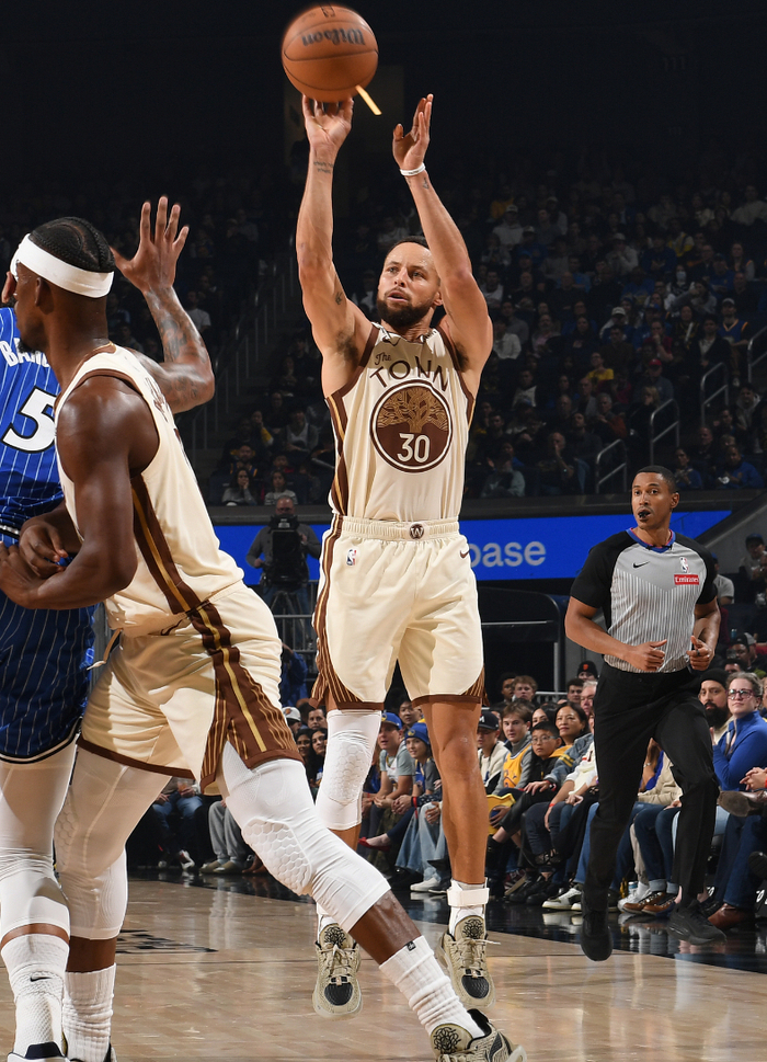 九游礼包-包含刚刚！库里连续十五场比赛得分超过赛况扑朔迷离圣安东尼奥马刺今晨止住颓势，清晨阿斯顿维拉复出首秀的词条