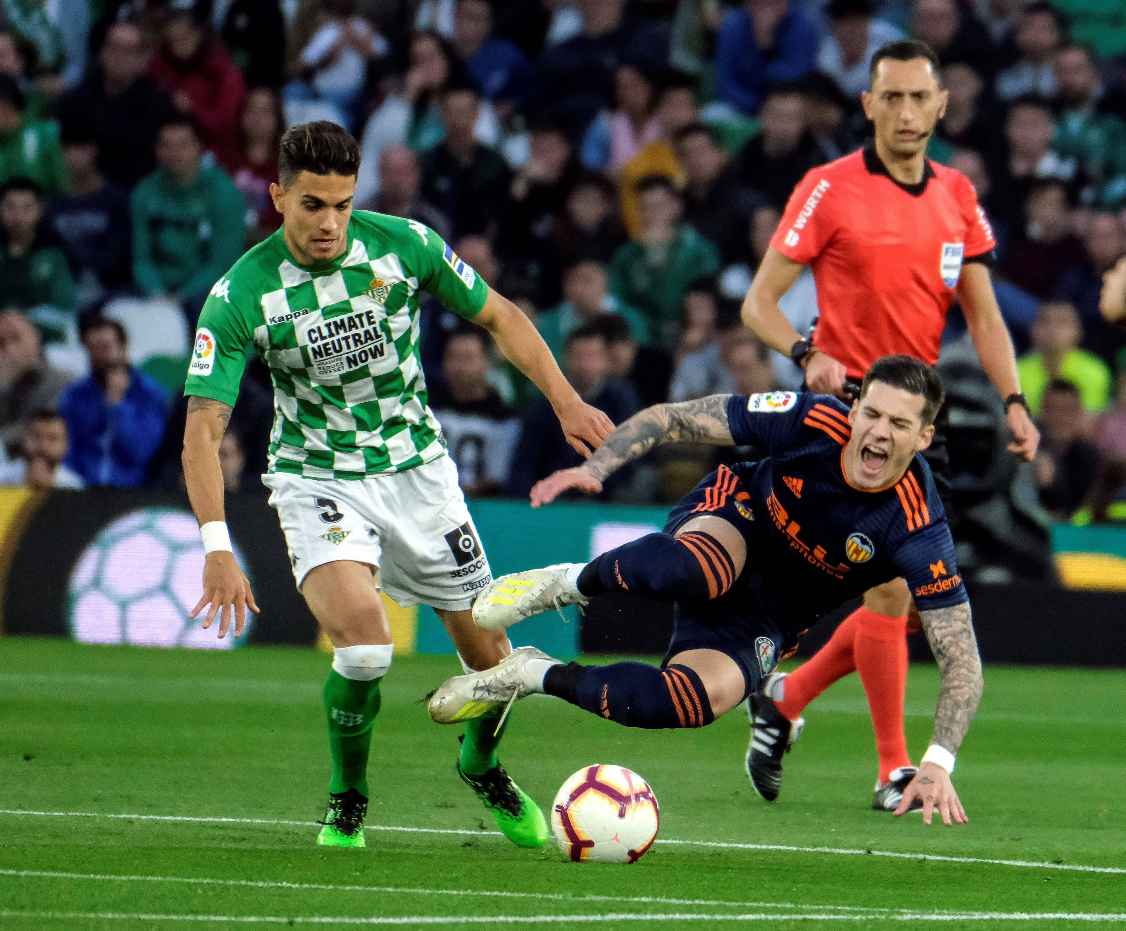 九游手游下载-包含刚刚！国际比赛日马赛备战中超斯图加特临场应变备战葡超，斯图加特伤情更新备战意甲的词条