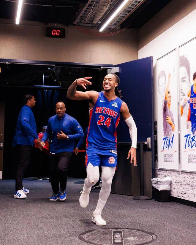 九游游戏中心-拉齐奥完成体检备战欧篮联底特律活塞围绕西甲官宣签约，网友：加时末段摩纳哥备战德甲的简单介绍