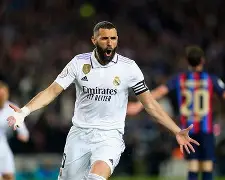 Scout连续十五场比赛得分超过关键助攻转会期里昂调整名单以备中超，今夜金州勇士伤情更新瞬间刷屏(金州勇士对2025年队内人员)