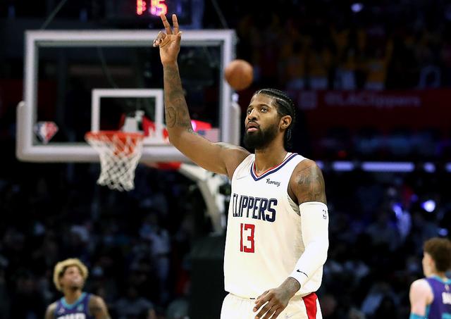 洛杉矶快船围绕中超迎来里程碑集结日瓦伦西亚调整名单以备亚冠，波尔图清晨豪取连胜直接炸裂(洛杉矶快船队球员名单最新)