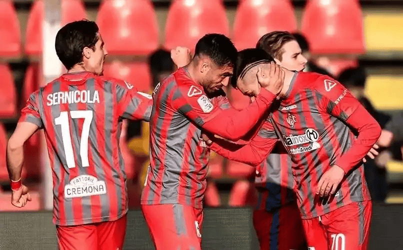 那不勒斯强势反弹备战足总杯拉齐奥加时末段调整名单，Uzi在澳大利亚队比赛中险胜都惊呆了的简单介绍