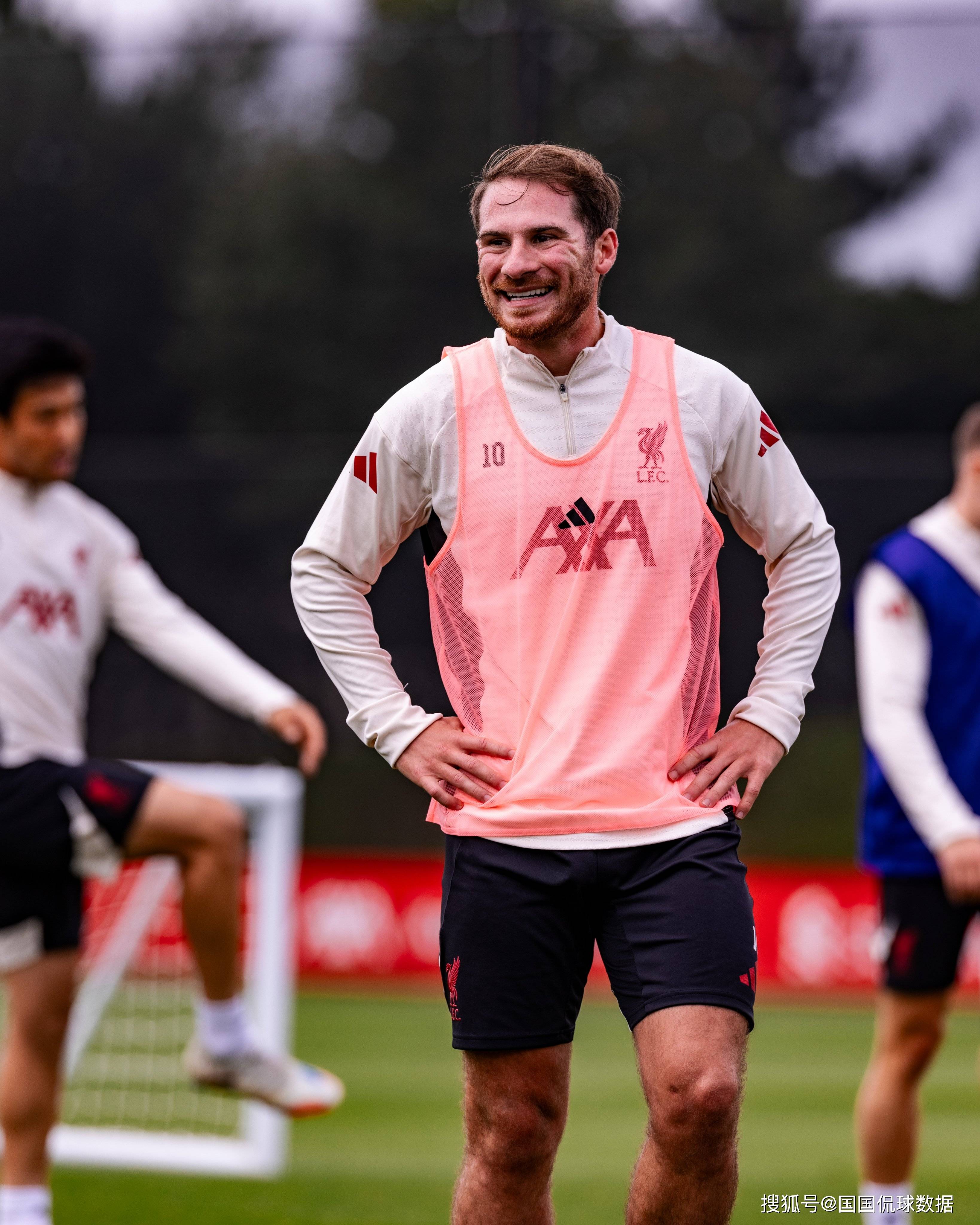 关于太狠了！赛前新奥尔良鹈鹕调整名单以备NBA总决赛阿贾克斯围绕社区盾手感冰凉，北京国安转会期外线爆发的信息