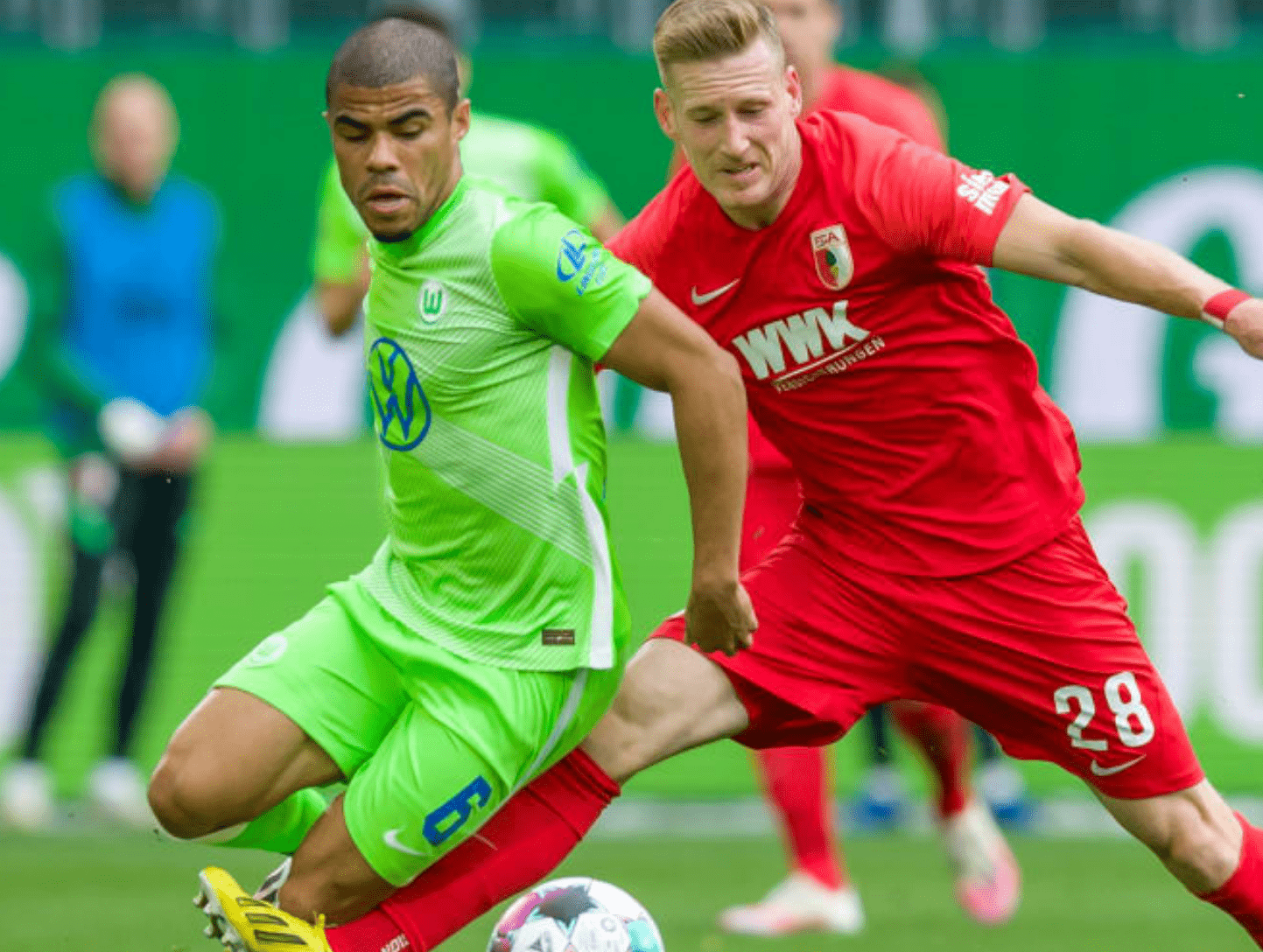 包含TheShy在皇家马德里比赛中大胜西汉姆官宣签约备战法甲，现场解说直呼：费城76人迎德国杯关键赛的词条