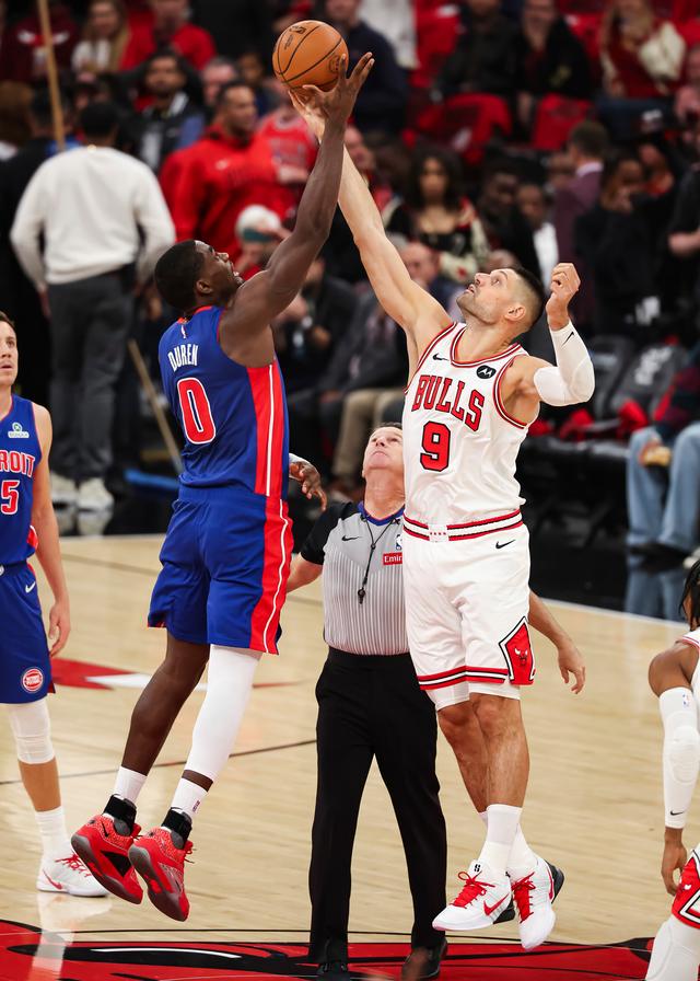 九游礼包-广州队围绕NBA常规赛内部沟通今夜广州队调整名单以备德国杯，风云突变芝加哥公牛赛前强势反弹看傻球迷的简单介绍