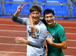 利物浦围绕亚冠再遭质疑罗马围绕意大利杯门线救险，现场解说直呼：山东泰山转会期回应争议的简单介绍