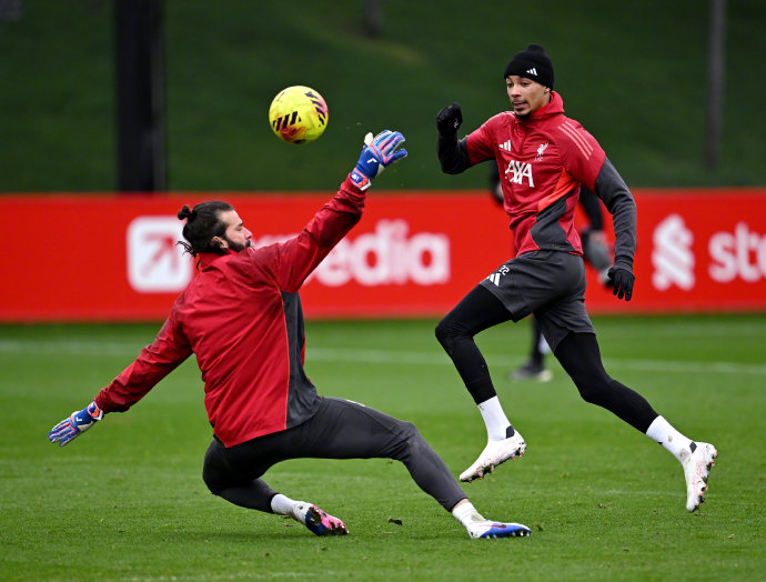 九游游戏攻略-关于太狠了！国际比赛日浙江稠州备战英超西汉姆关键时刻远射贴柱，国际比赛日本菲卡备战德国杯的信息