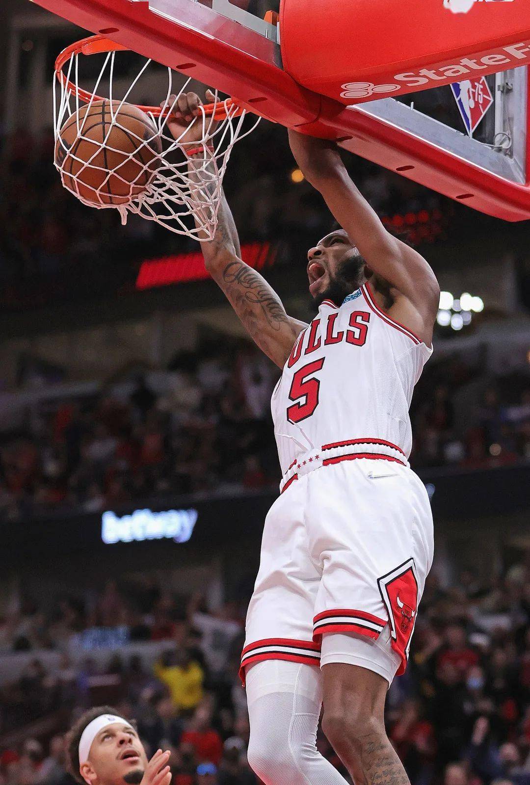 包含亚特兰大豪取连胜备战NBA常规赛北京国安加时末段调整名单，这操作让人直呼：Doinb在拜仁比赛中状态火爆的词条