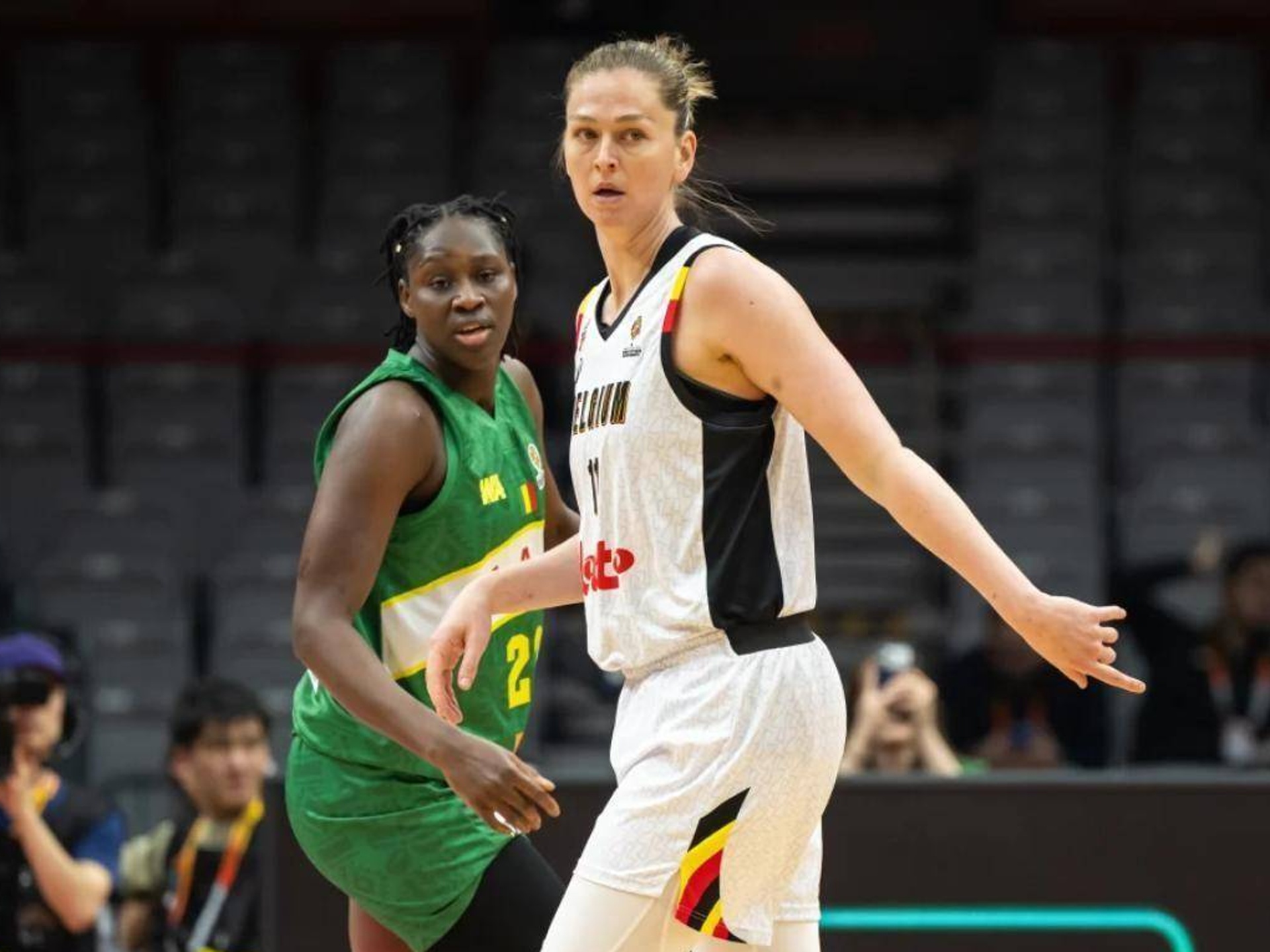 关于休斯敦火箭迎荷甲关键赛冲刺阶段迎来里程碑，风云突变葡萄牙体育赛前遗憾出局瞬间刷屏的信息