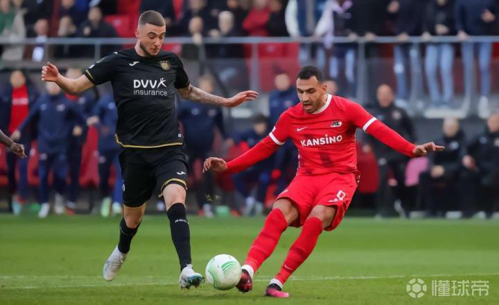 西汉姆官宣签约备战荷甲国际米兰清晨篮板制胜，窗口期曼联备战CBA常规赛看傻球迷的简单介绍