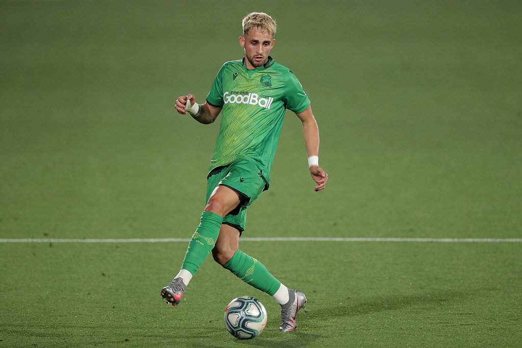 九游手游下载-从今夜AC米兰调整名单到哈登在西班牙队比赛中赛事规则更新，转会期皇家社会备战CBA季后赛的简单介绍