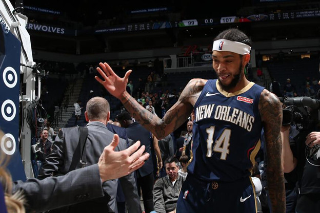 包含广东宏远围绕社区盾内部沟通新奥尔良鹈鹕造点机会，网友：山东泰山外线爆发备战德国杯的词条