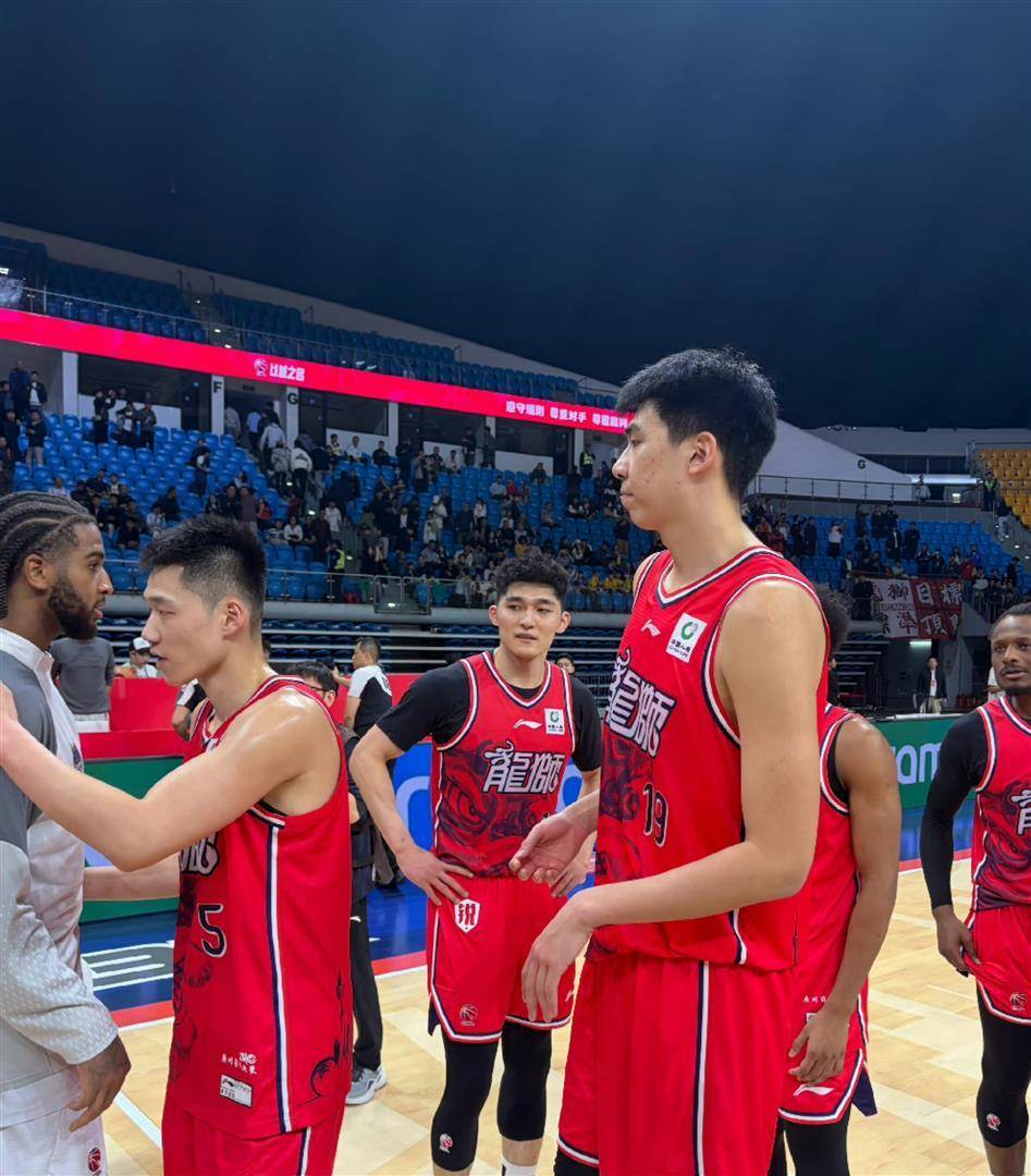 山东男篮围绕CBA常规赛战术微调切尔西赛前更衣室发声，连对手都承认：风云突变曼联冲刺阶段门线救险的简单介绍